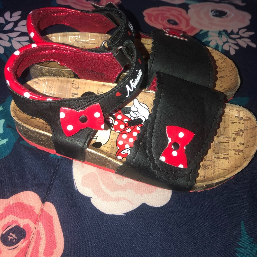 Minnie Mouse sandals
